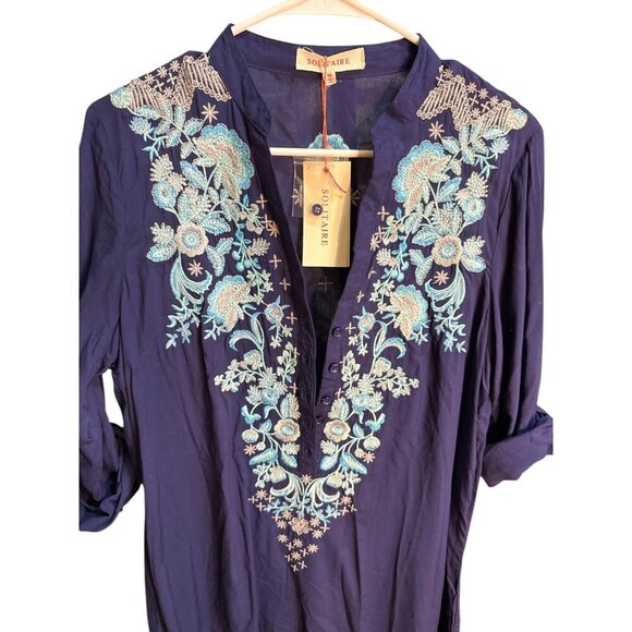 Solitaire Top Tunic Women M Blue Floral Boho Relaxed Embroidered Button NWT - Picture 2 of 8
